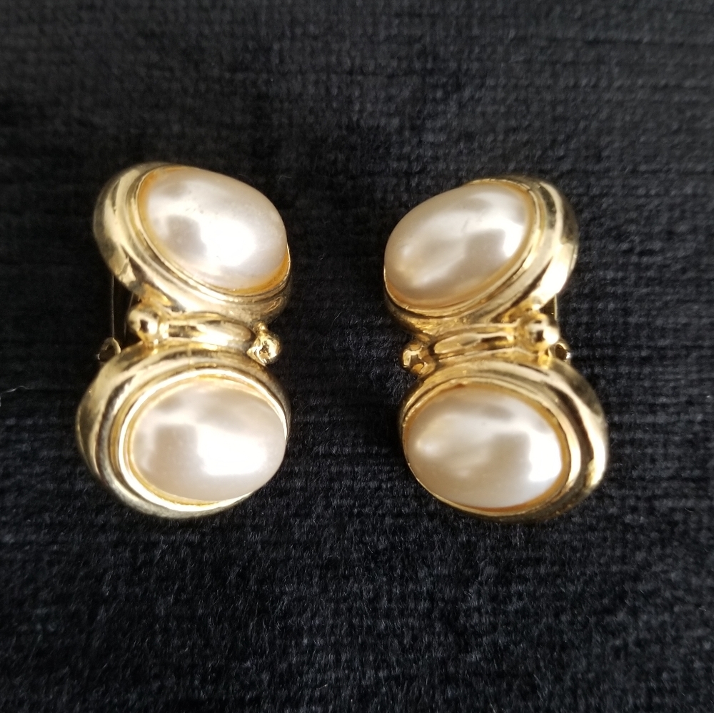 Vintage | Fashion Clip-On Pearl Style Earrings